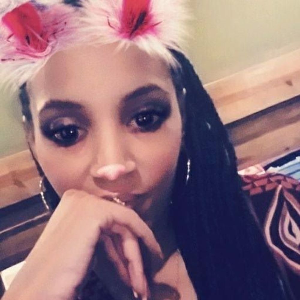 Meet your Posher, Lacresha